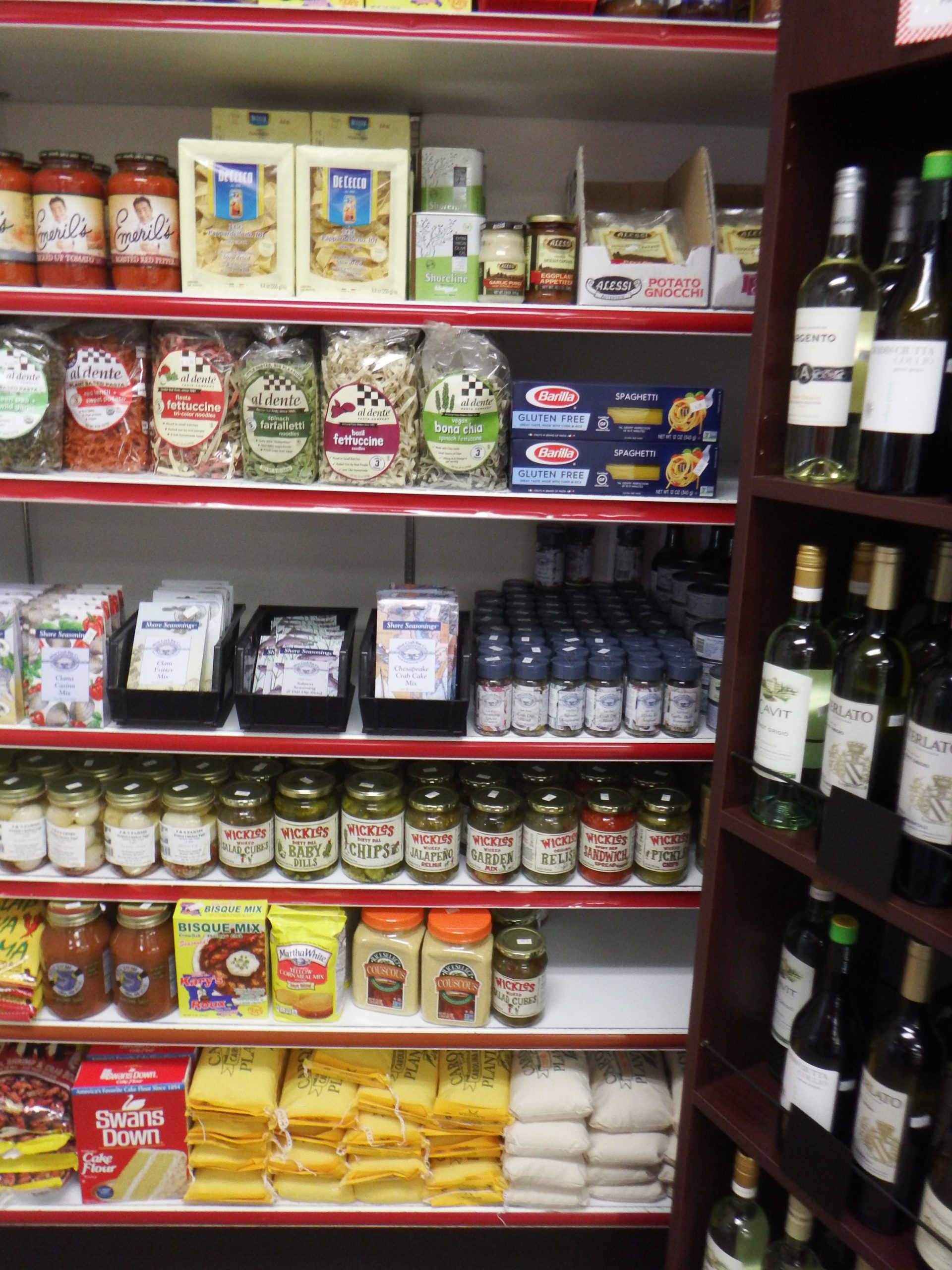 pasta, pasta sauce and wine available at Destin Ice