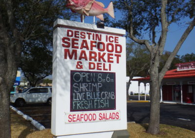sign for Destin Ice Seafood Market
